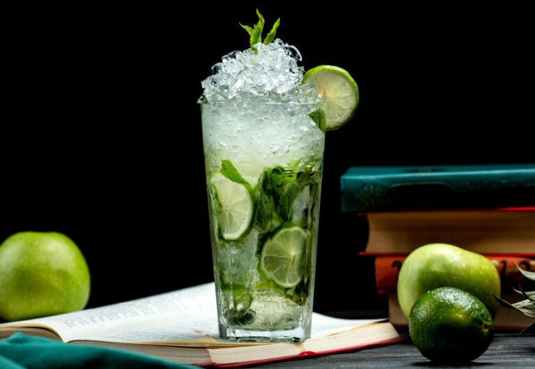 A Sip of History: The Mojito and Its Many Faces