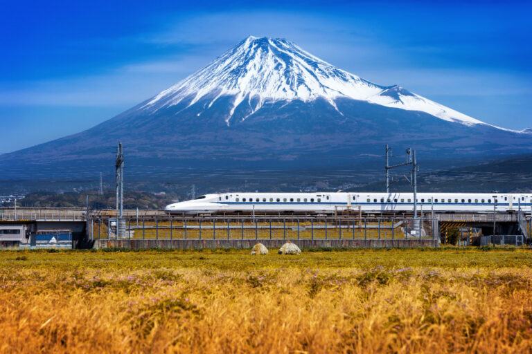 Why Japan’s Rail Network is One of the Best in the World