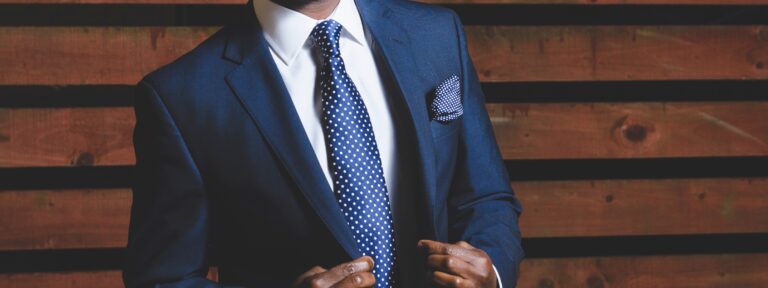5 Types of Accessories To Wear With Your Suit