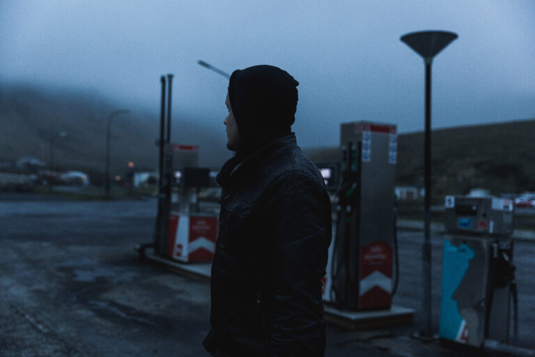 Premiere: Jan Blomqvist ‘The Space In Between’