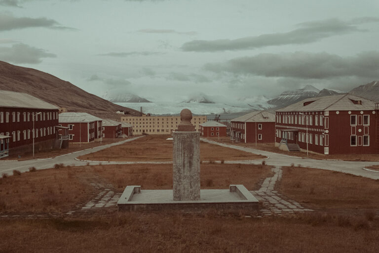 Pyramiden by Jonathan May