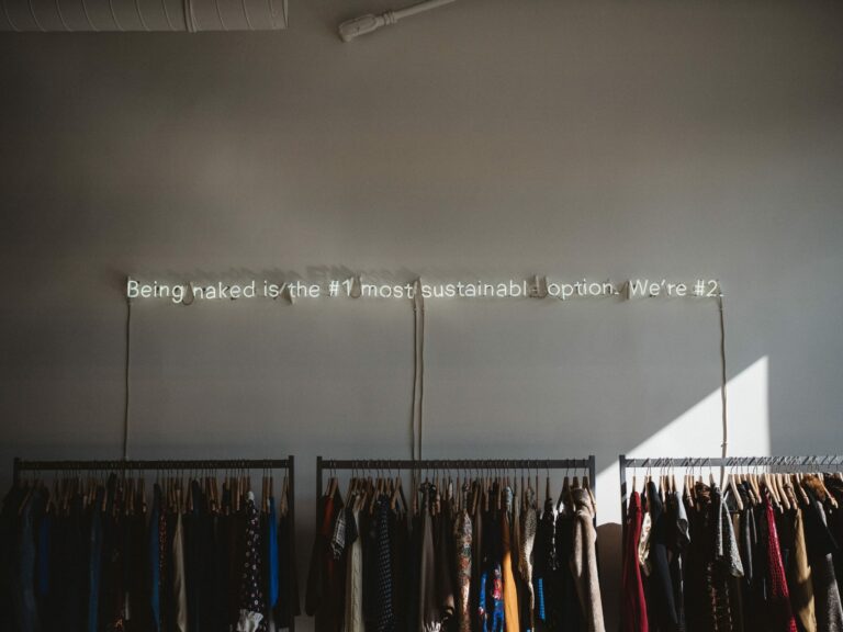 Sustainable Fashion: 5 Ways to Shop and Dress Sustainable