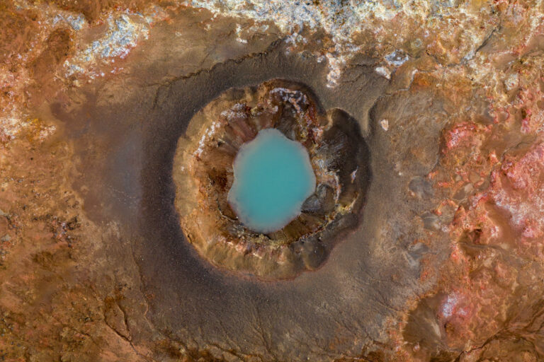 Geothermal Gems by Jeroen Van Nieuwenhove