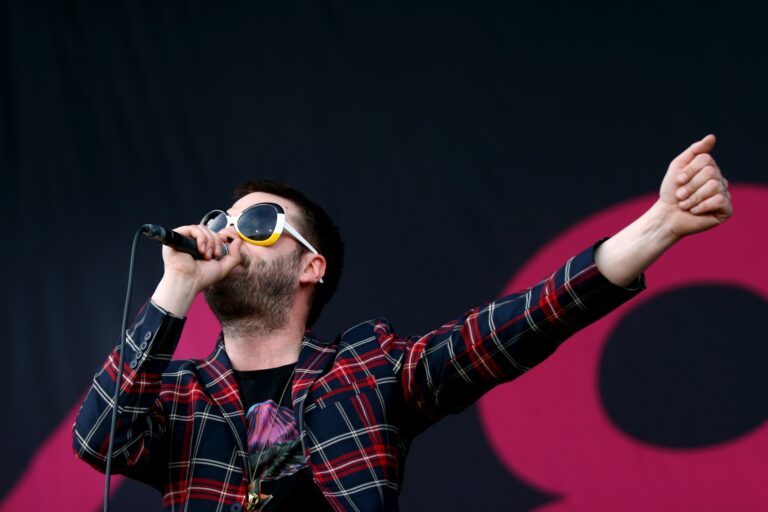Tom Meighan Steps Down From Kasabian Due to “Personal Issues”