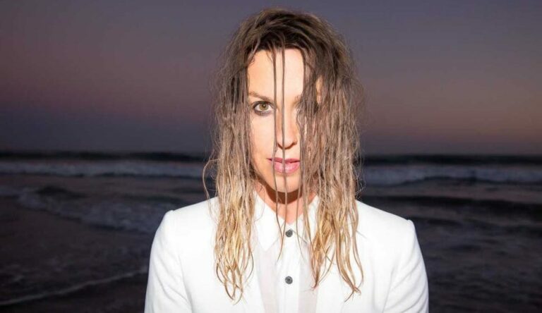 Alanis Morissette Returns with New Single ‘Reckoning’