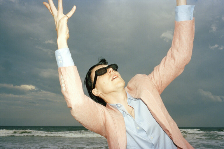 Alex Cameron Announces New EP ‘Miami Memories’