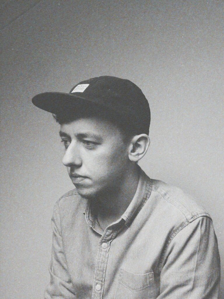 Mouissie Presents Debut Single ‘Skytrain’