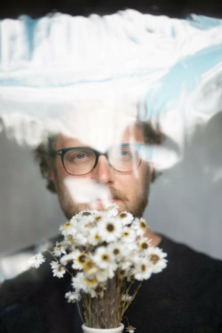 The Last Dinosaur Presents New Single and Announces New Album ‘Wholeness’