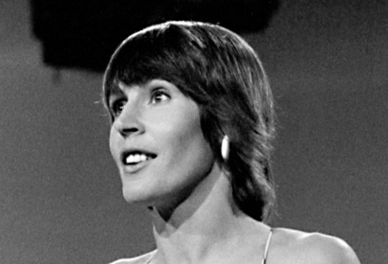 Helen Reddy, ‘I Am Woman’ Singer, Dies at 78