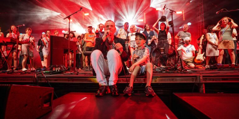 Belle and Sebastian Announce New Double Live Album ‘What to Look For in Summer’