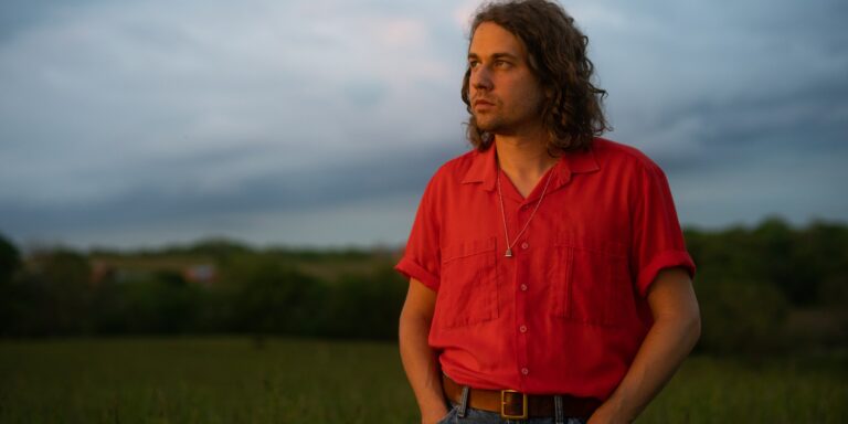 Kevin Morby Shares New Song ‘Sundowner’