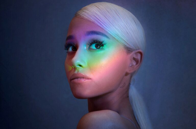 Ariana Grande to Release New Album This Month
