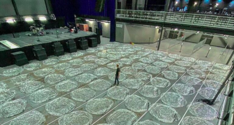 The Flaming Lips Planning Concert with Audience in Giant Bubbles
