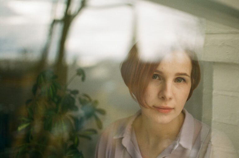 Laura Fell Unveils New Single ‘Cold’