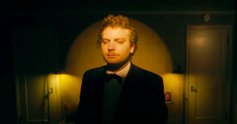 Watch the Mac DeMarco-Starring Video for Crowded House’s First New Song in a Decade
