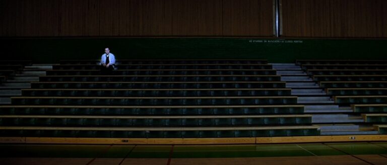 15 Superb Stills From American Beauty (1999)