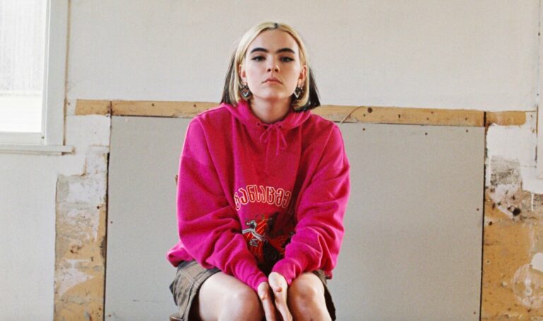BENEE Shares New Single ‘Happen to Me’
