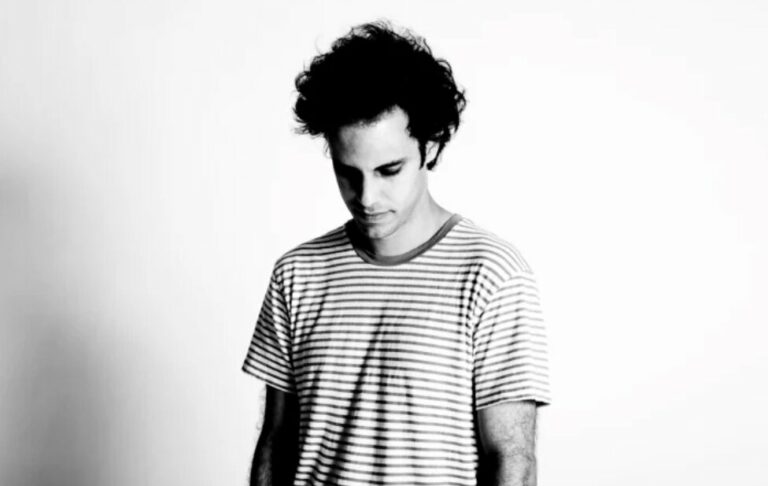 Four Tet Unveils New Albums ‘Parallel’ and ‘871’