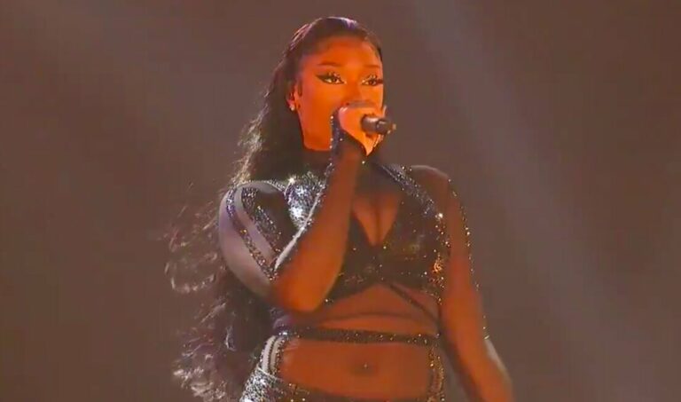 Watch Megan Thee Stallion Perform ‘Body’ at AMAs 2020
