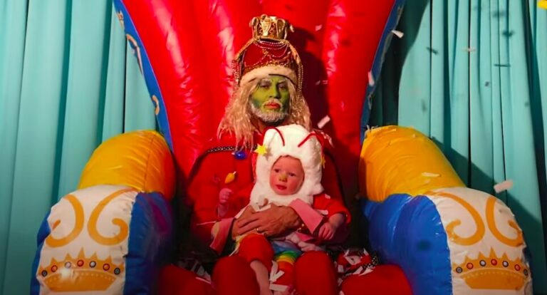 The Flaming Lips Release Festive New Video for ‘A Change At Christmas (Say It Isn’t So)’