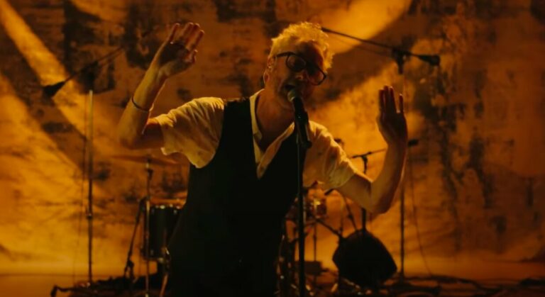 Watch Matt Berninger Cover the Velvet Underground’s ‘I’m Waiting for the Man’ on ‘Fallon’