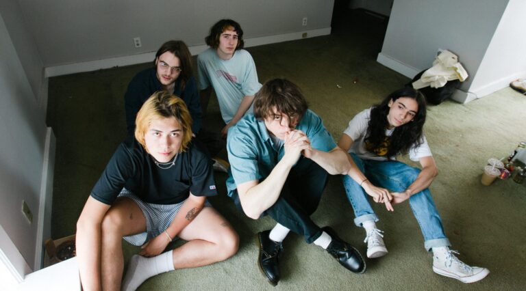Geese Cover Talking Heads’ ‘This Must Be the Place’