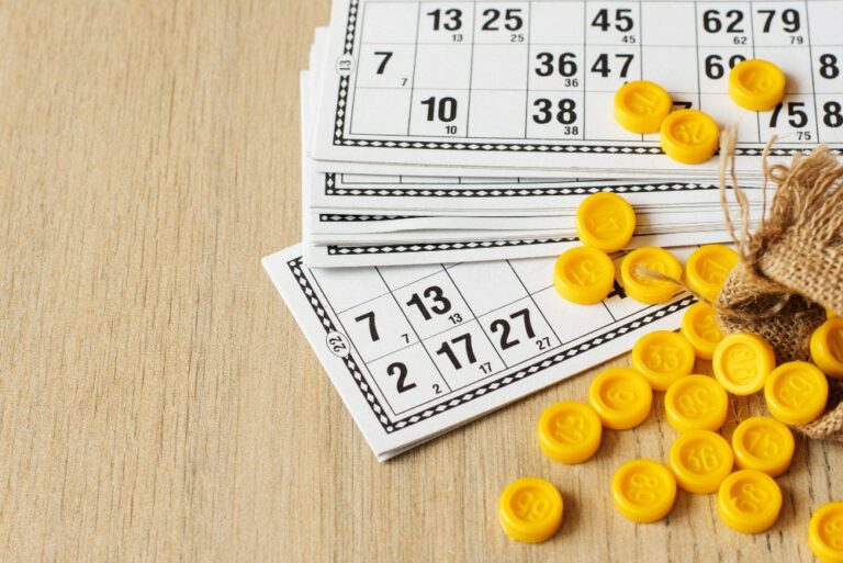 Why Should You Play Bingo Scratch Cards Online?
