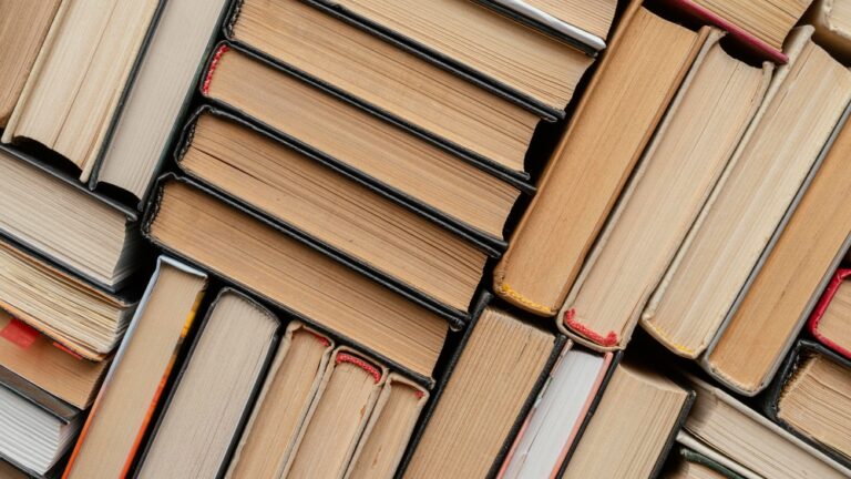 7 Haunting Australian Novels