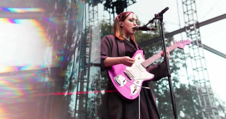 Soccer Mommy Releases New Song ‘rom com 2004’