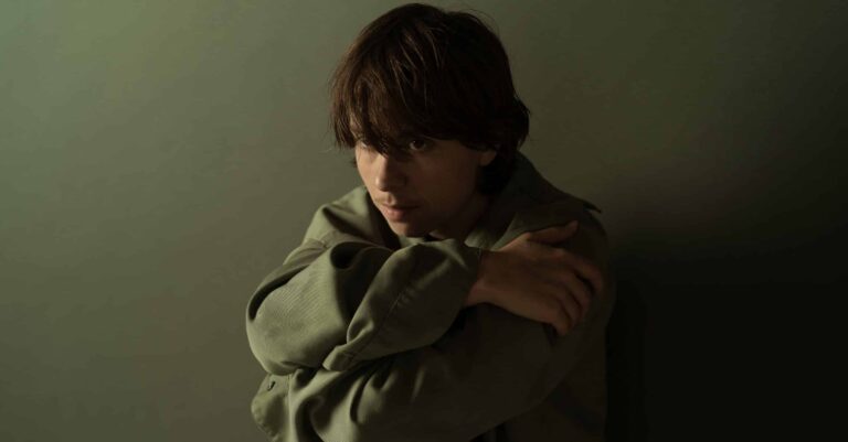 Hand Habits Announces New Album ‘Fun House’, Shares New Single ‘Aquamarine’