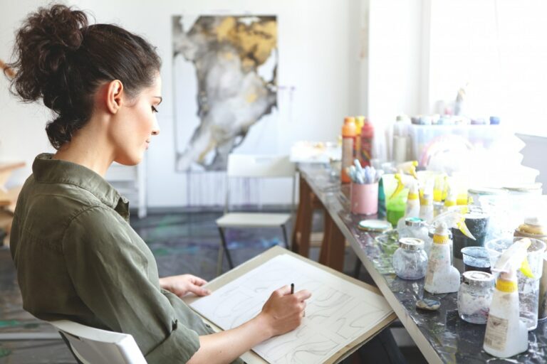 How to Find the Perfect Art Class to Fuel Your Passion