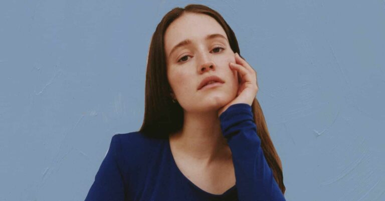 Sigrid Shares New Single ‘Burning Bridges’
