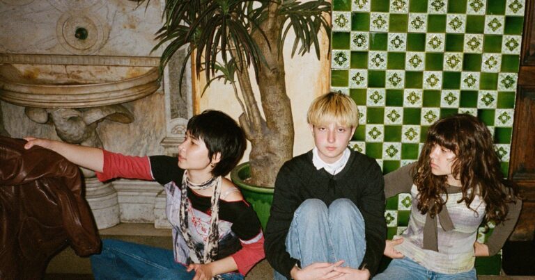 Horsegirl Release Video for New Single ‘Billy’