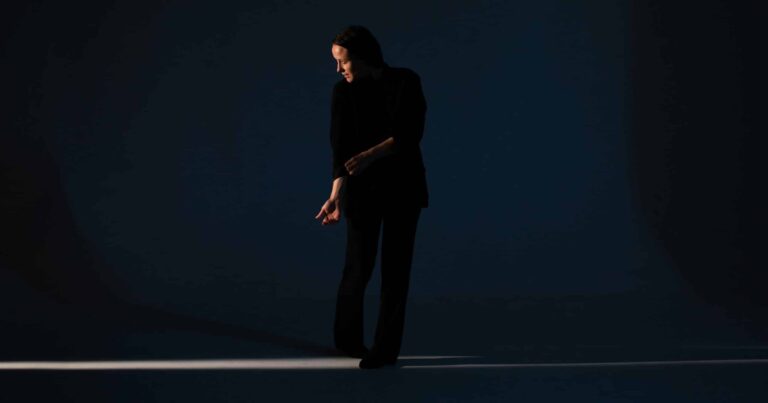 Keeley Forsyth Releases New Single ‘Wash’
