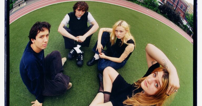 Momma Sign to Lucky Number, Share New Single ‘Medicine’