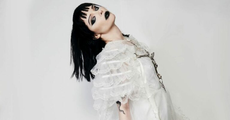 Alice Glass Details Debut Album, Releases New Song ‘Baby Teeth’