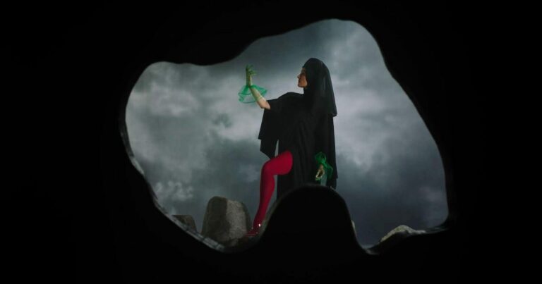 Cate Le Bon Releases Video for New Single ‘Moderation’