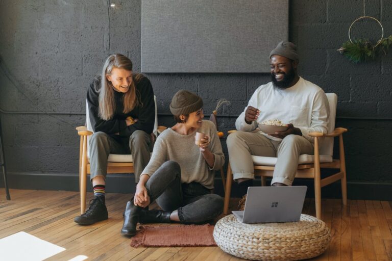 Managing Your Mental Health During The Pandemic: 4 Useful Tips On How To Feel Better