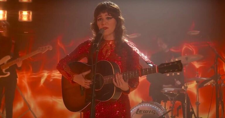 Watch Jenny Lewis Perform ‘Puppy and a Truck’ on ‘Fallon’