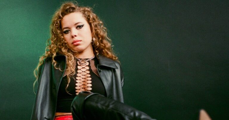 Nilüfer Yanya Announces New Album ‘PAINLESS’, Shares Video for Lead Single ‘stabilise’
