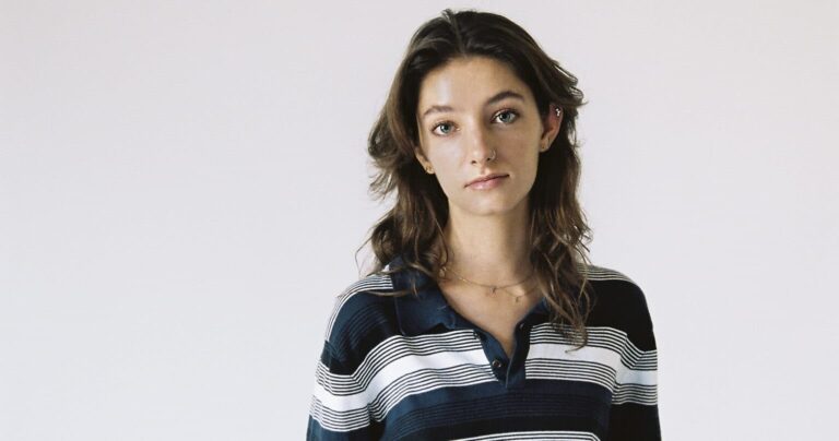 Alix Page Unveils New Single ‘Radiohead’