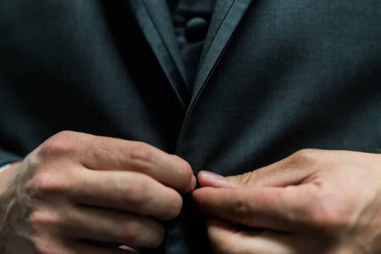 How to dress for a night at the casino