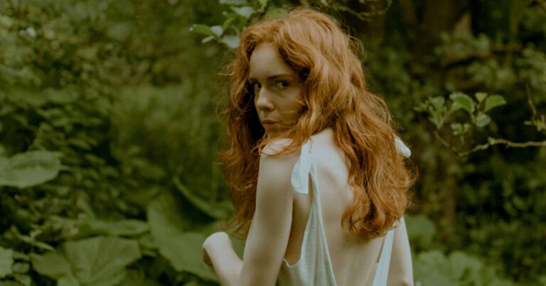 Elanor Moss Announces ‘Citrus’ EP, Unveils Debut Single ‘Soundings’