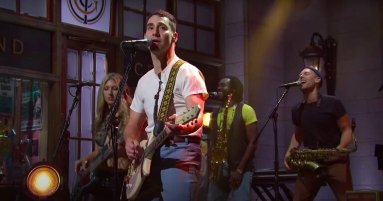 Watch Bleachers Perform ‘How Dare You Want More’ and ‘Chinatown’ on ‘SNL’