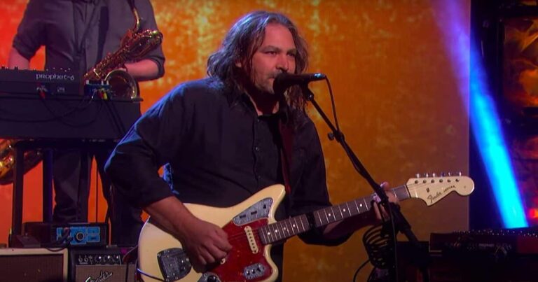 Watch The War on Drugs Perform ‘I Don’t Live Here Anymore’ on ‘Ellen’