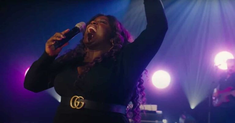 Watch Yola Perform ‘Dancing Away in Tears’ on ‘Fallon’