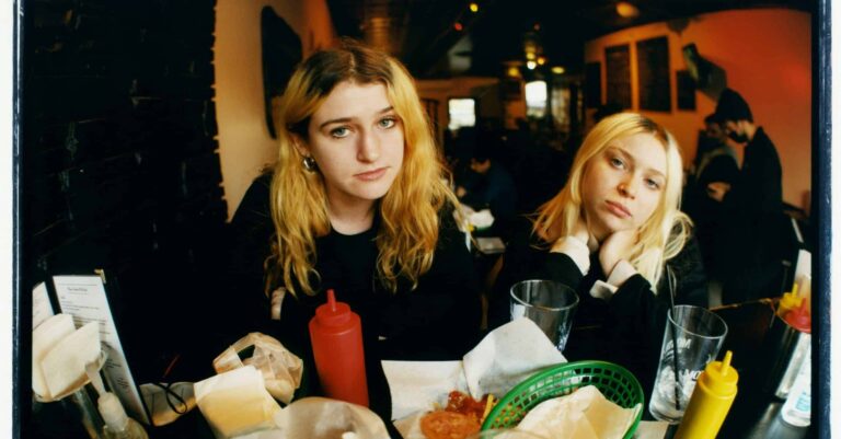 Momma Unveil Video for New Single ‘Rockstar’