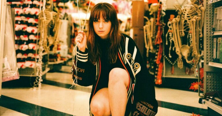 Jordana Announces Debut Album ‘Face the Wall’, Unveils New Single ‘Catch My Drift’