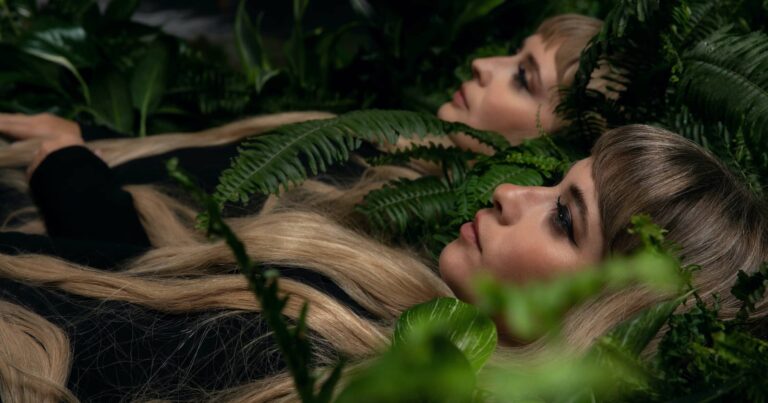 Lucius Unveil New Single ‘White Lies’