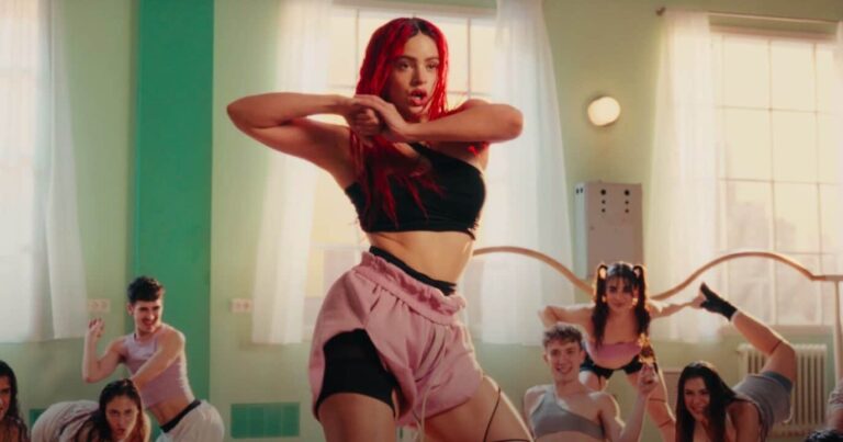Rosalía Drops Video for New Song ‘Chicken Teriyaki’